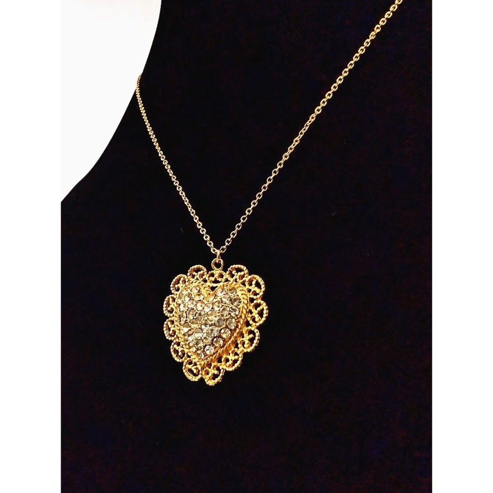 VTG Jennifer Moore Rhinestone Heart Necklace Gold Tone Filigree Romantic Korea